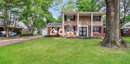 3021 S Mendenhall Rd, Memphis