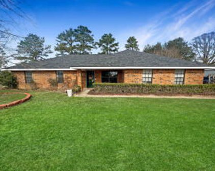 1616 Charleston Dr, DeRidder