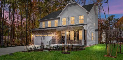 945 Marzoff Rd, Deale