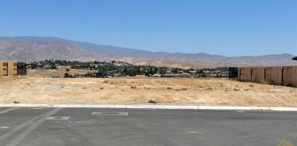6825 Aquamarine, Bakersfield