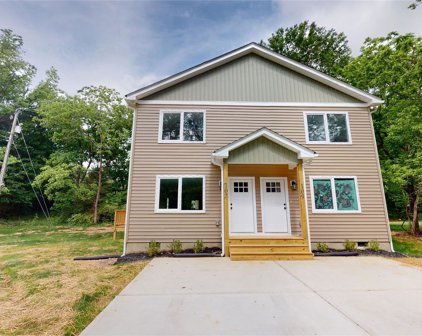 1226-1228 4th St Ne Lane, Hickory