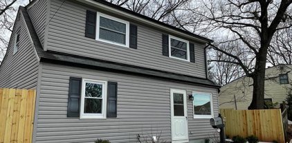 225 Colfax Ct, Manassas Park