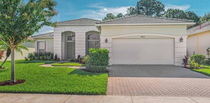 345 SW Lake Forest Way, Port Saint Lucie
