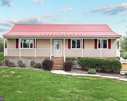 190 Strayer Rd, York Springs