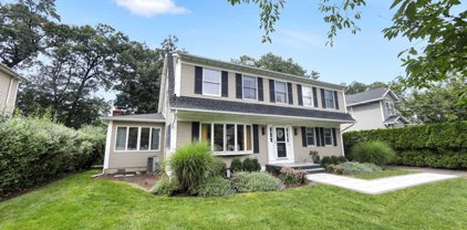 983 Pines Terrace, Franklin Lakes