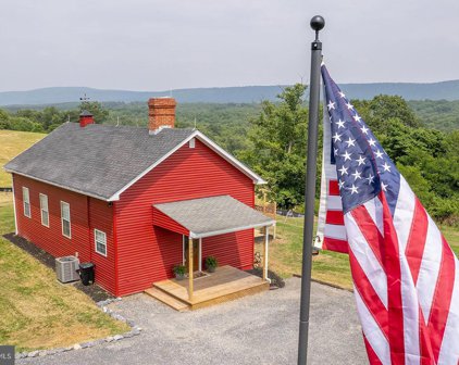 1098 Reynolds Road, Cross Junction