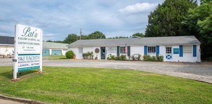 17387 General Puller Hwy, Deltaville