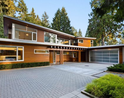 2580 Colwood Drive, North Vancouver