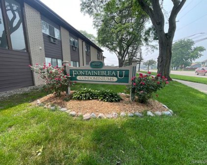995 N CASS LAKE Unit 220, Waterford Twp