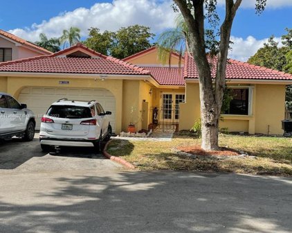 17320 Nw 62nd Pl, Hialeah