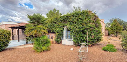 735 W Camino Del Poso, Green Valley