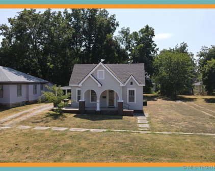 809 E 8th Street, Ada