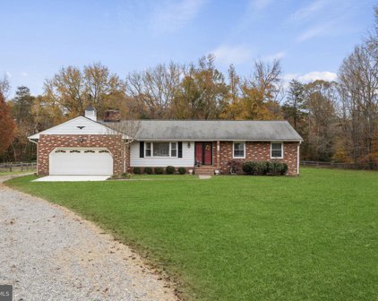 539 Mccarty Rd, Fredericksburg
