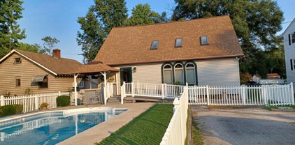 1203 Seneca Rd, Middle River