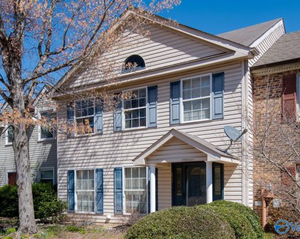 2734 Wynterhall Se, Huntsville