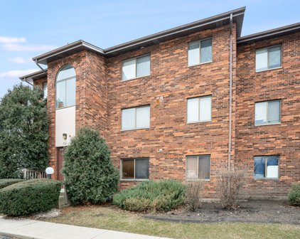 701 Inland Circle, Naperville