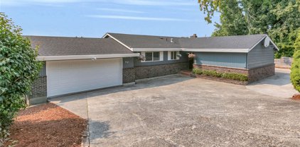 761 Hazel Avenue N, Kent