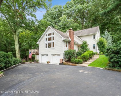 26 Van Brackle Road, Holmdel