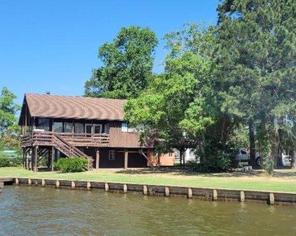 15088 Cozy Cove Lane, Willis