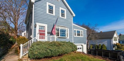 22 Hillside Ave, Norwood