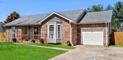 673 Buttercup Dr, Clarksville