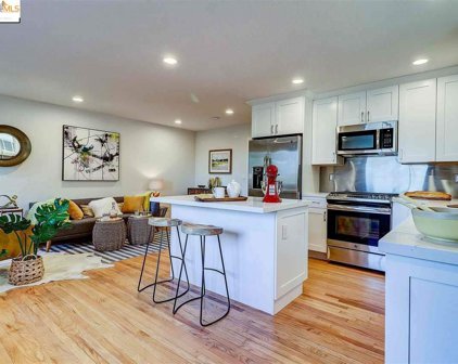 30 Domingo Ave Unit #6, Berkeley