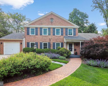 2408 Stratton Dr, Potomac