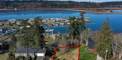 83 XX Sandy Hook Drive, Clinton