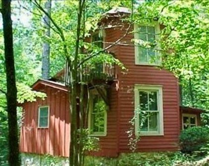 190 Sourwood Trail, Roswell