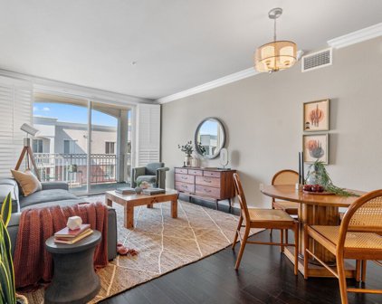 3740  Santa Rosalia Dr Unit 424, Los Angeles