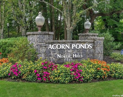 42 Acorn Ponds Drive Unit #42, Roslyn