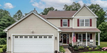 19 Weantinock Drive, New Milford