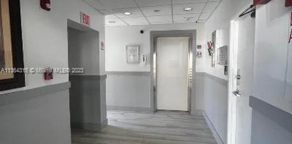 8080 W Flagler St Suite3c, Miami