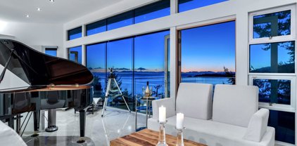 5517 Ocean Place, West Vancouver