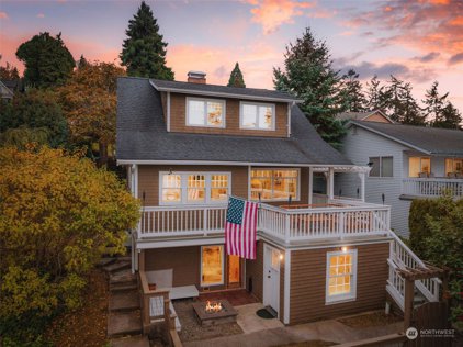 1712 Markham Avenue NE, Tacoma