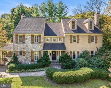 1206 Waterford Ct, Gladwyne