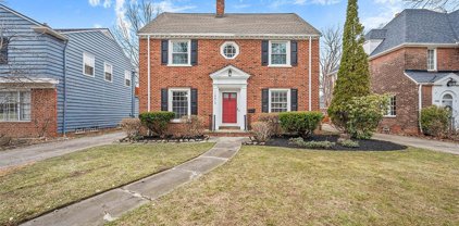 19813 Scottsdale Boulevard, Shaker Heights