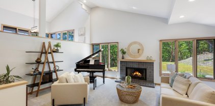 255 Allen RD, Woodside