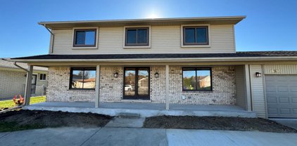 16058 AMORE, Clinton Twp
