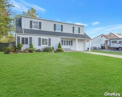 95 Matsunaye Dr Drive, Medford