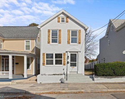 427 E E Washington Street, Chambersburg