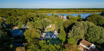 323 Columbia Ln, Stevensville