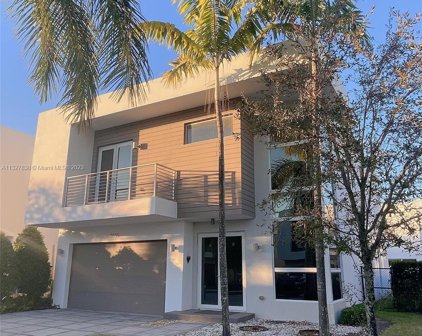 9723 Nw 75th St, Doral