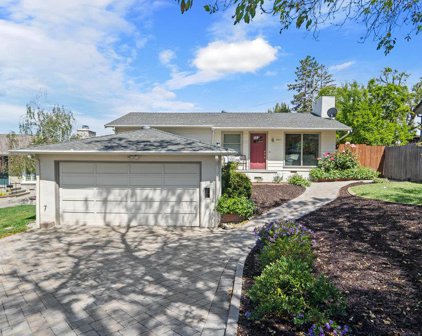 831 Alameda De Las Pulgas, Redwood City