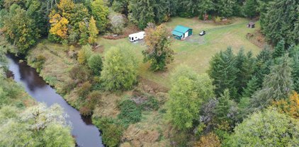 2250 North River Road, Cosmopolis