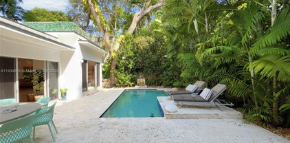 2891 Coacoochee St, Miami