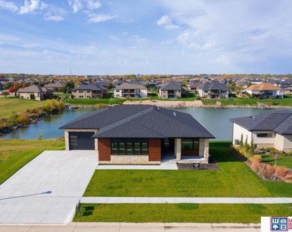515 Deep Water Bay, Lincoln