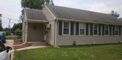 1054 Kelly Dr, York