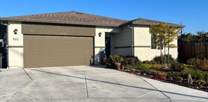 4897 E Goshawk Court, Stockton