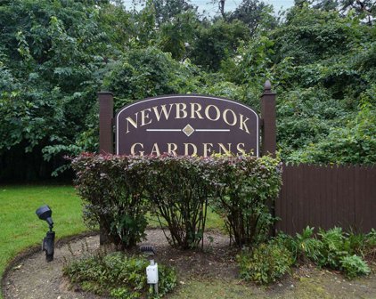 49 Newbrook Lane Unit #49, Bay Shore